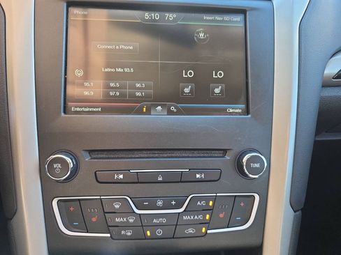 Used 2016 Ford Fusion SE w/ Equipment Group 202A FWD image 17