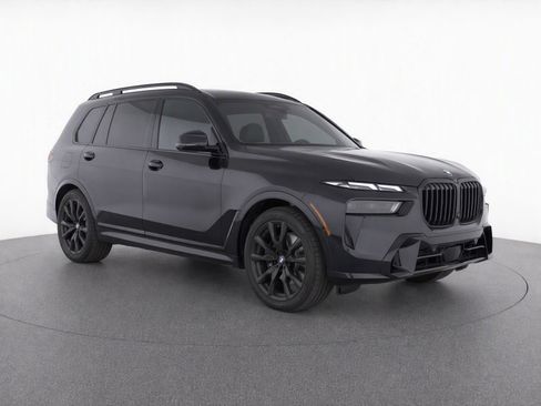 Certified 2026 BMW X7 xDrive40i w/ M Sport Package AWD/4WD image 1