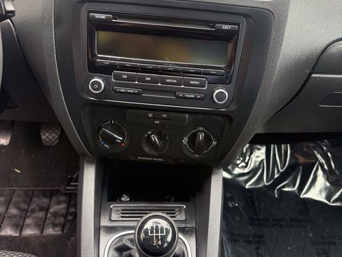 Used 2014 Volkswagen Jetta S FWD image 14