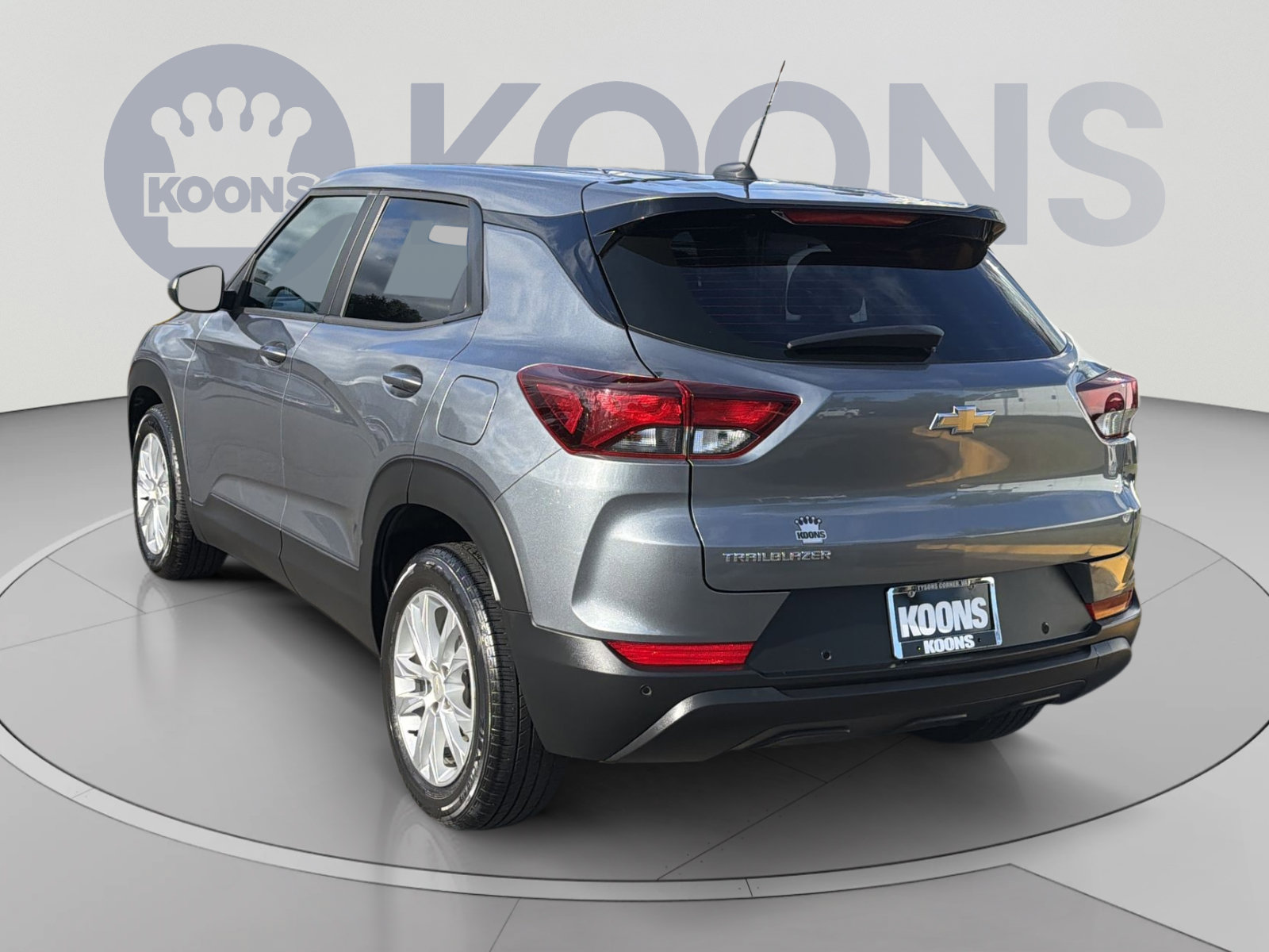 Used 2021 Chevrolet TrailBlazer LS FWD image 4