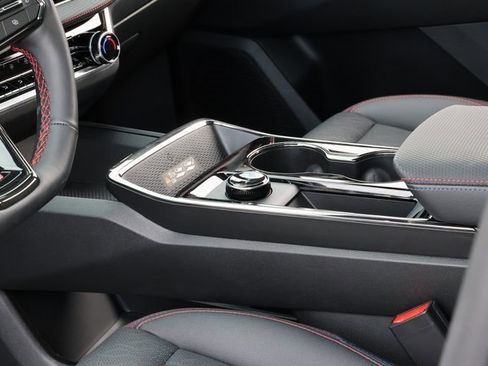 Used 2025 Chevrolet Equinox RS w/ Safety and Technology Package image 14