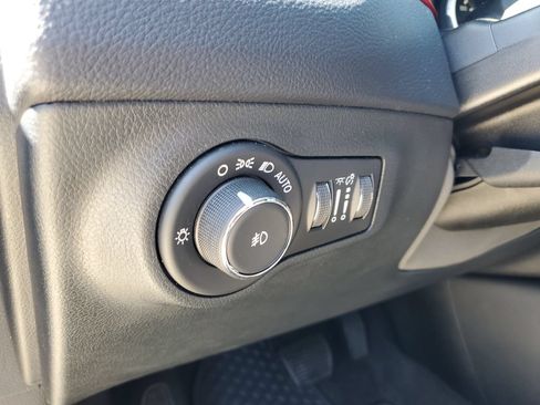 Used 2018 Jeep Compass Trailhawk w/ Leather Interior Group AWD/4WD image 29