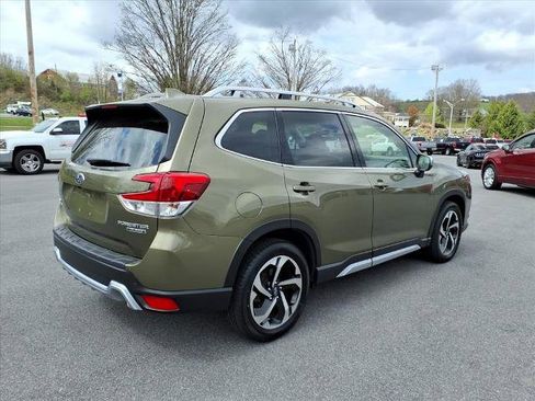 Used 2023 Subaru Forester Touring AWD/4WD image 5