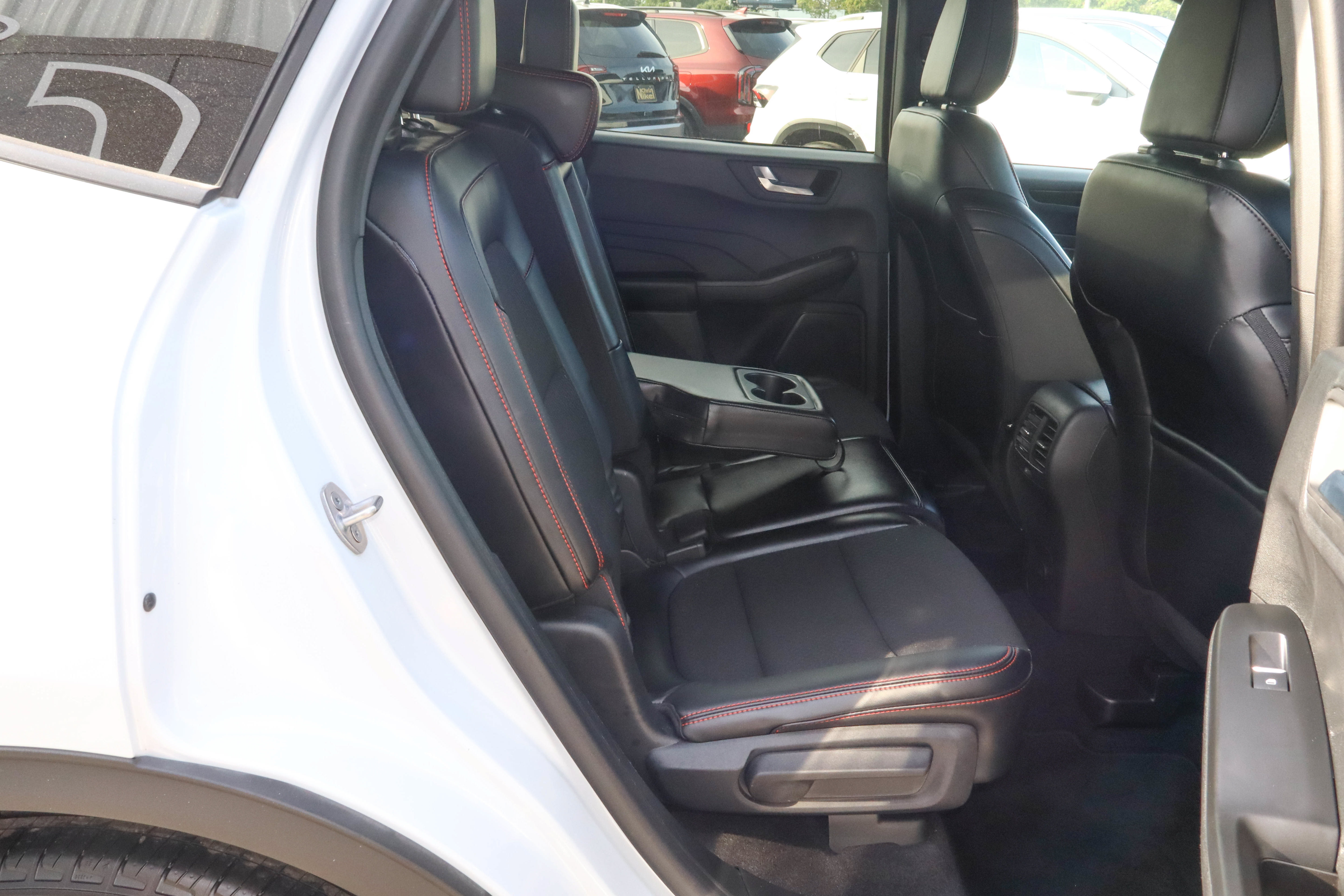 Used 2025 Ford Escape ST-Line FWD image 21