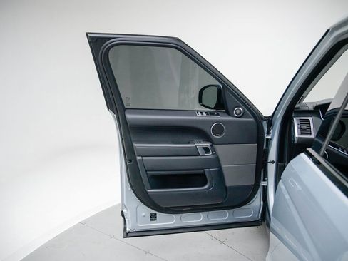 Used 2021 Land Rover Range Rover Sport SE image 22