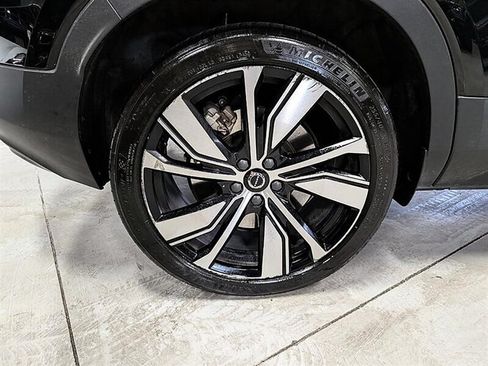 Used 2021 Volvo XC40 P8 Recharge w/ Advanced Package AWD/4WD image 13