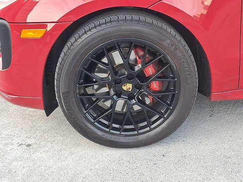 Used 2021 Porsche Macan GTS image 10