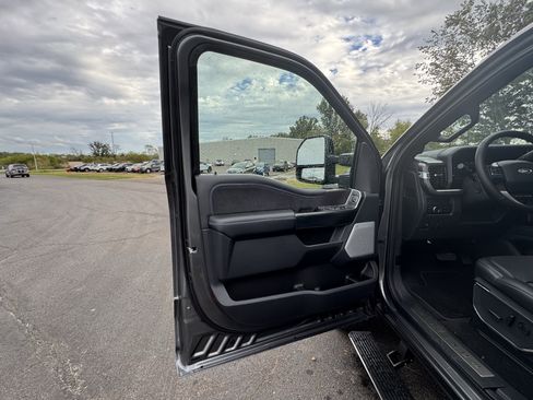 New 2026 Ford F250 Platinum image 10