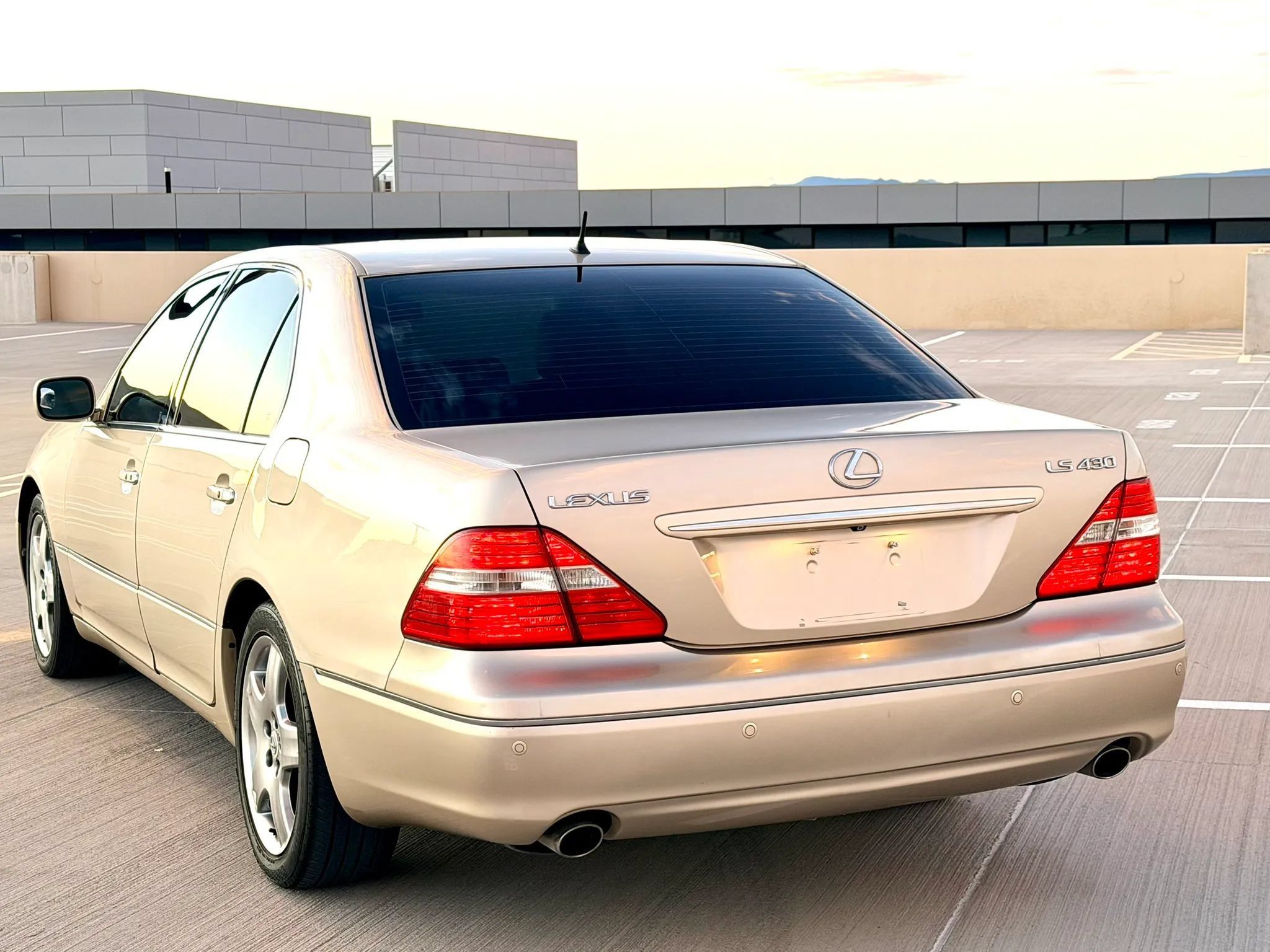 Used 2006 Lexus LS 430 RWD image 3
