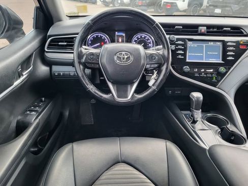 Used 2019 Toyota Camry SE FWD image 23