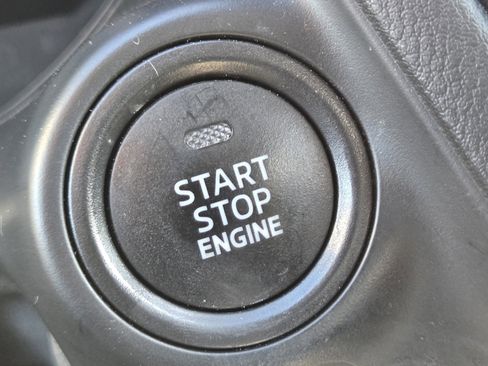 Used 2020 Toyota Yaris LE image 20