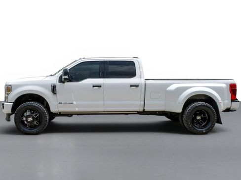 Used 2021 Ford F350 Platinum w/ FX4 Off-Road Package AWD/4WD image 10
