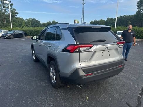 Used 2025 Toyota RAV4 XLE FWD image 7