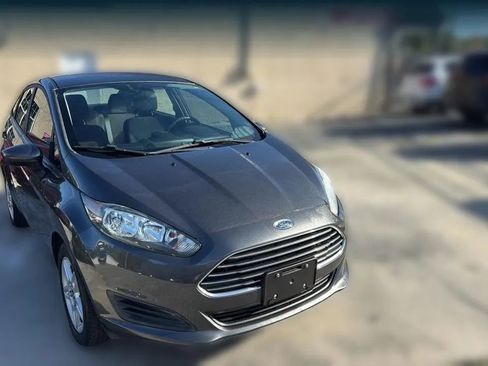 Used 2018 Ford Fiesta SE FWD image 14