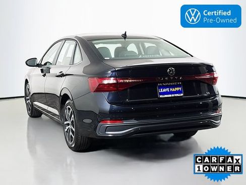 Used 2025 Volkswagen Jetta SE FWD image 5