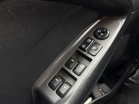 Used 2017 Kia Forte LX image 11