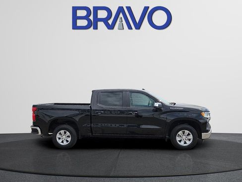 Used 2025 Chevrolet Silverado 1500 LT image 3