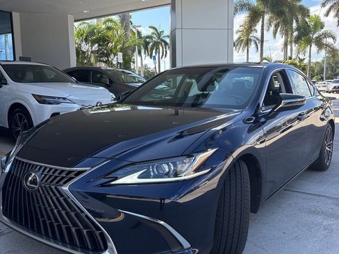 Used 2022 Lexus ES 350 w/ Premium Package FWD image 5