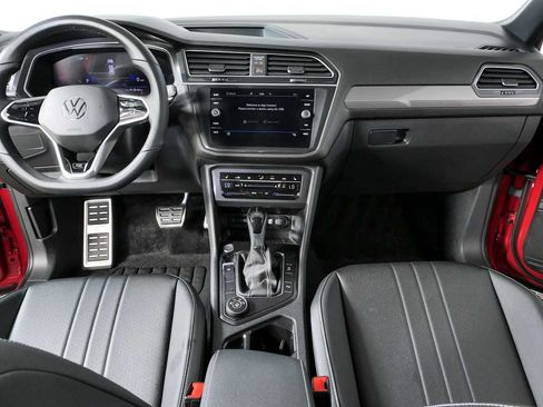 Used 2024 Volkswagen Tiguan SE R-Line image 20