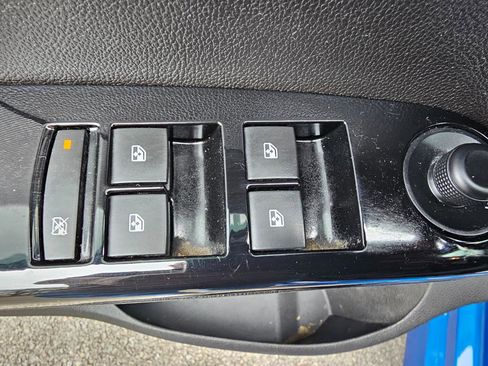 Used 2020 Chevrolet Sonic LT w/ Convenience Package image 31