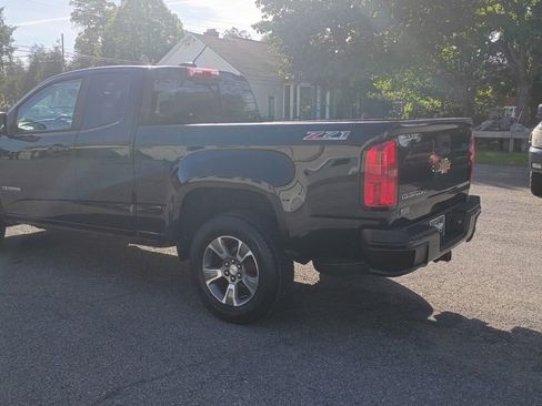 Used 2018 Chevrolet Colorado Z71 AWD/4WD image 5
