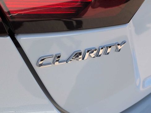 Used 2018 Honda Clarity Plug-In Hybrid image 13