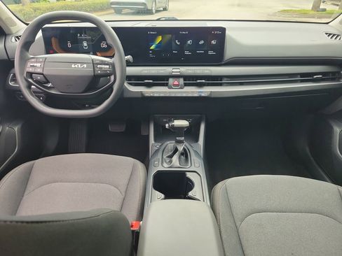 Used 2025 Kia K4 FWD image 11