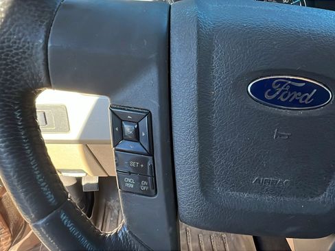 Used 2011 Ford F150 Lariat w/ Lariat Chrome Pkg image 21