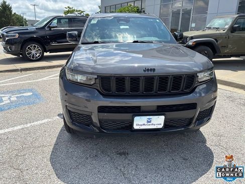 Used 2021 Jeep Grand Cherokee L Laredo AWD/4WD image 9