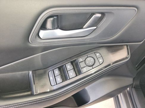 Used 2026 Nissan Rogue SV FWD image 29