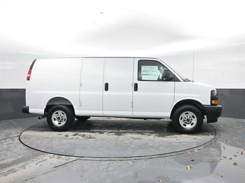 New 2025 GMC Savana 2500 w/ Driver Convenience Package image 7