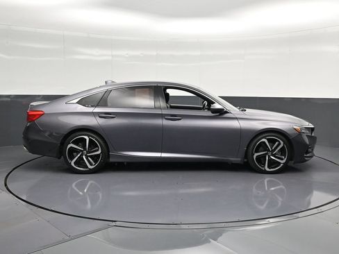 Used 2019 Honda Accord Sport image 4