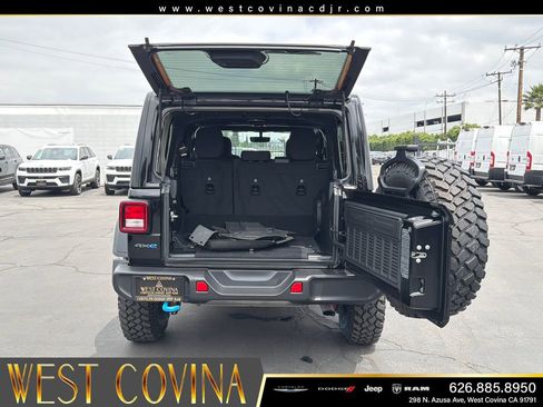 Used 2023 Jeep Wrangler Unlimited w/ 8.4" Radio Group AWD/4WD image 10