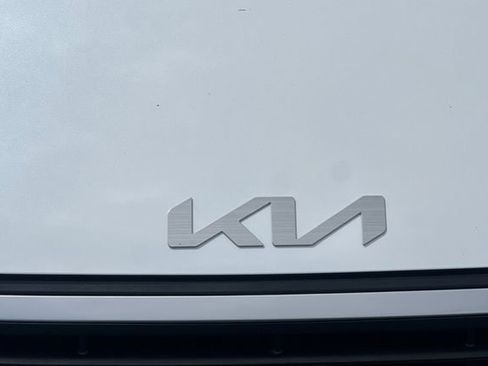 Used 2025 Kia K4 image 36