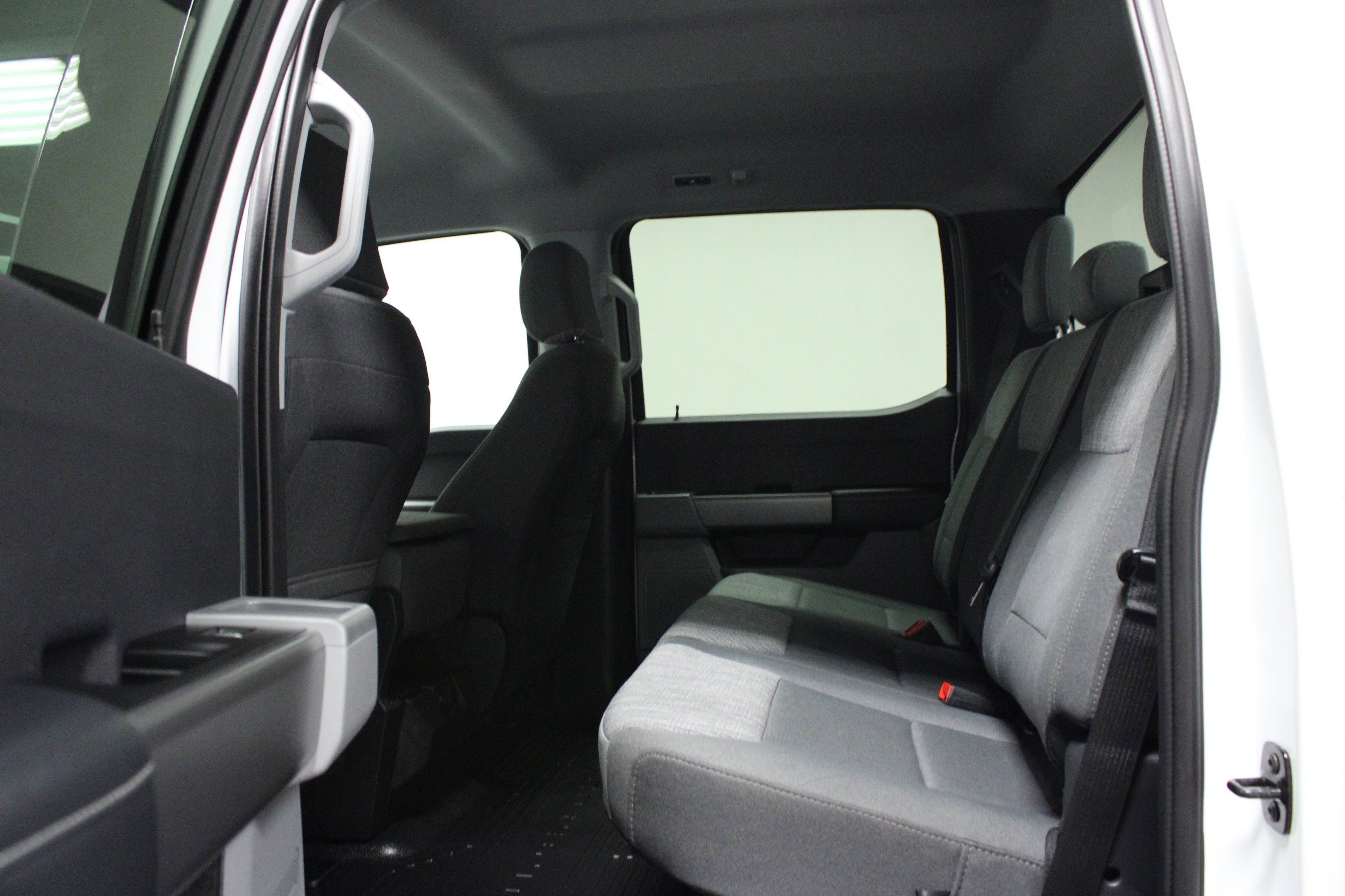 Used 2026 Ford F450 XLT w/ Camper Package AWD/4WD image 13