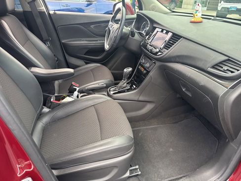 Used 2022 Buick Encore Preferred w/ Safety Package image 13