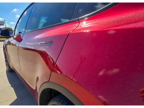 Used 2024 Tesla Model Y Long Range AWD/4WD image 13