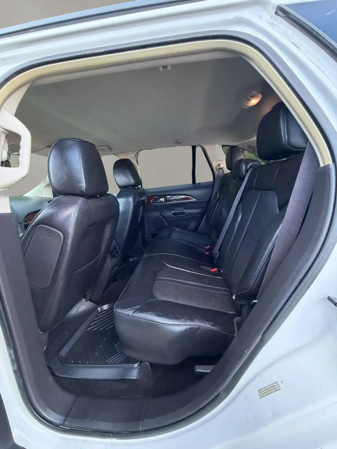 Used 2014 Lincoln MKX AWD w/ Equipment Group 101A image 11