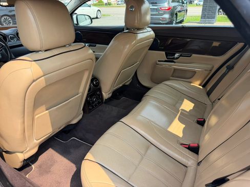 Used 2013 Jaguar XJ L Portfolio AWD/4WD image 16