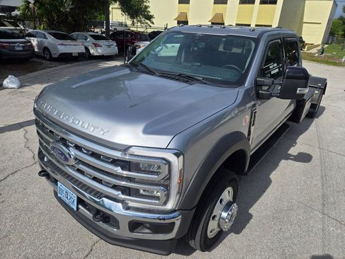 Used 2024 Ford F550 4x4 Crew Cab Super Duty image 7