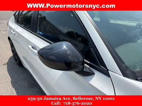 Used 2023 Honda Civic Sport image 11