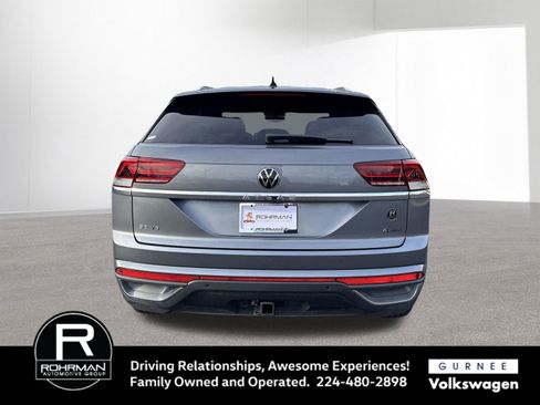 Used 2023 Volkswagen Atlas Cross Sport SE w/ Black Wheel Package image 8