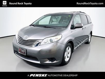 Used 2017 Toyota Sienna LE