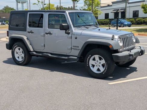 Used 2017 Jeep Wrangler Unlimited Sport w/ Quick Order Package 24S AWD/4WD image 2