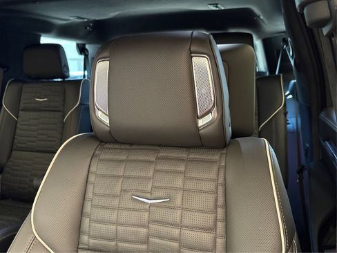 New 2026 Cadillac Escalade Platinum Sport AWD/4WD image 31