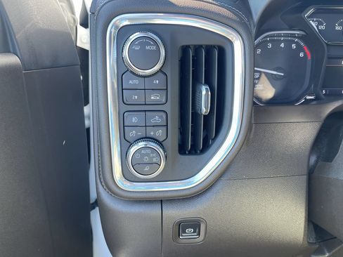 Used 2021 GMC Sierra 1500 SLT w/ SLT Premium Plus Package AWD/4WD image 18