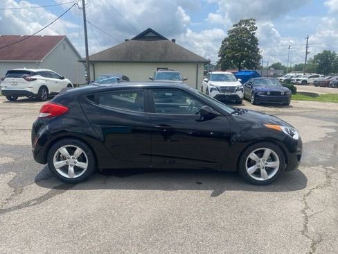 Used 2015 Hyundai Veloster image 7