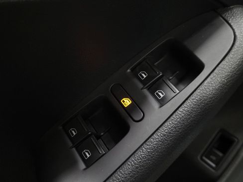 Used 2017 Volkswagen Jetta SE FWD image 27