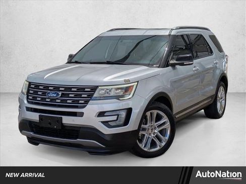 Used 2016 Ford Explorer XLT w/ Equipment Group 202A FWD image 1