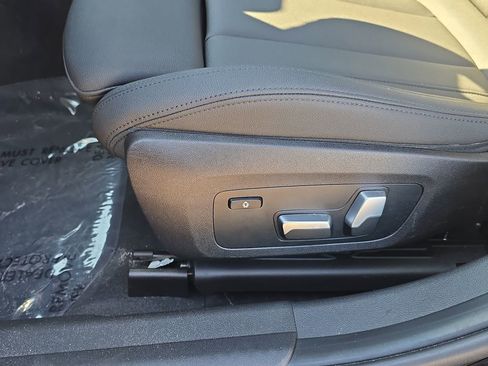 Used 2020 BMW 330i 330i w/ Driving Assistance Package image 19